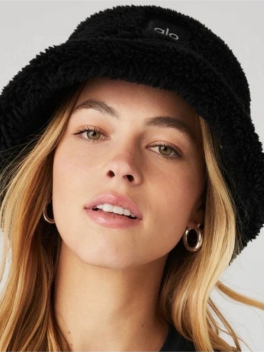 Alo Yoga Sherpa Bucket Hat